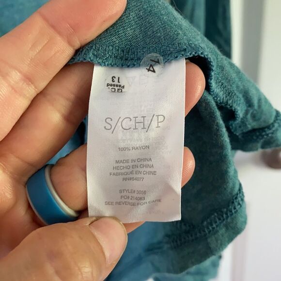 CAbi #3056 Heathered Teal Long Sleeve Swing Tee - Picture 6 of 7